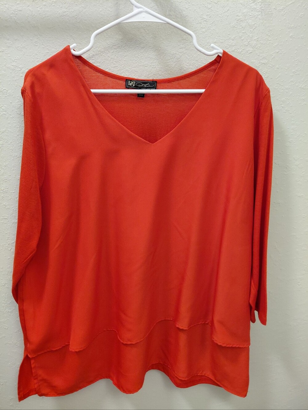 DG2 Women's V-Neck Red Blouse. Size XL